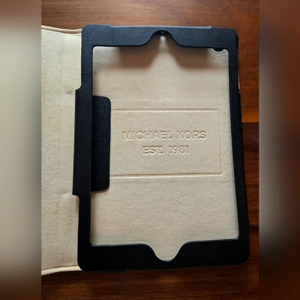 NWOT | Michael Kors | Leather Tablet Case | Black w/ Cream Interior & Gold Logo